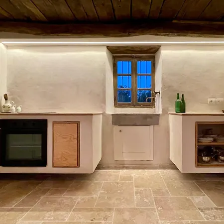 Σπίτι διακοπών Restored Rustic Retreat In The Langhe *